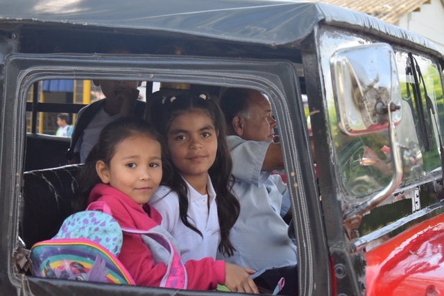 Gestionan recursos para el segundo semestre del transporte escolar