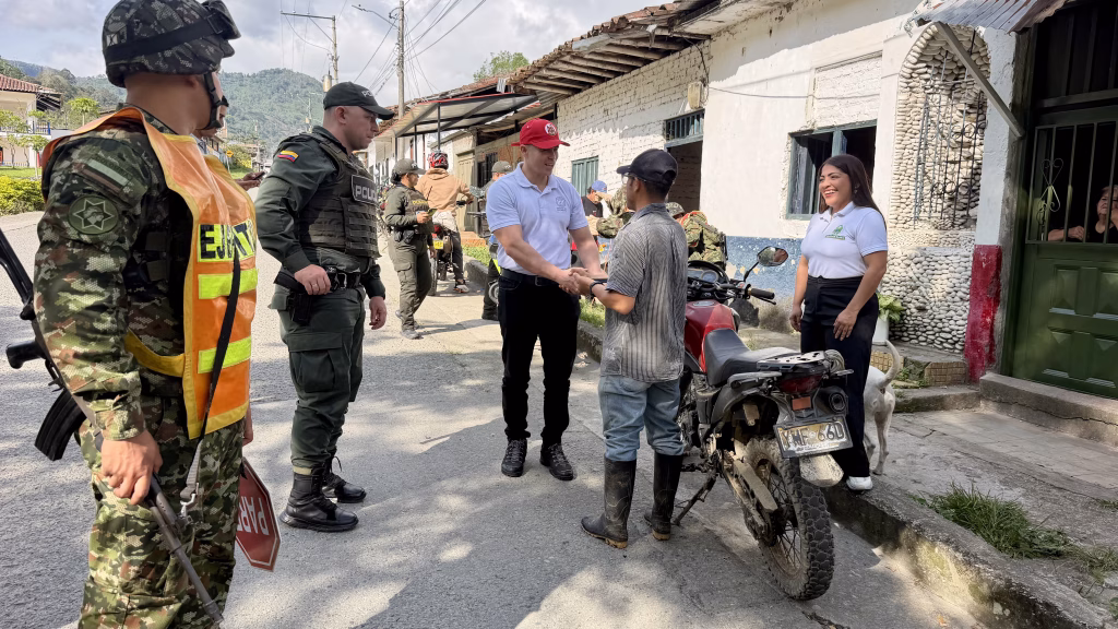 ¡Presencia total en la cordillera! Autoridades despliegan rigurosos operativos de seguridad y puestos de control en el sur del Quindío