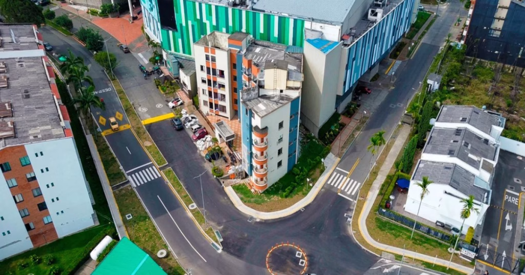 Conductores y peatones ya pueden disfrutar las obras terminadas cerca del Portal del Quindío