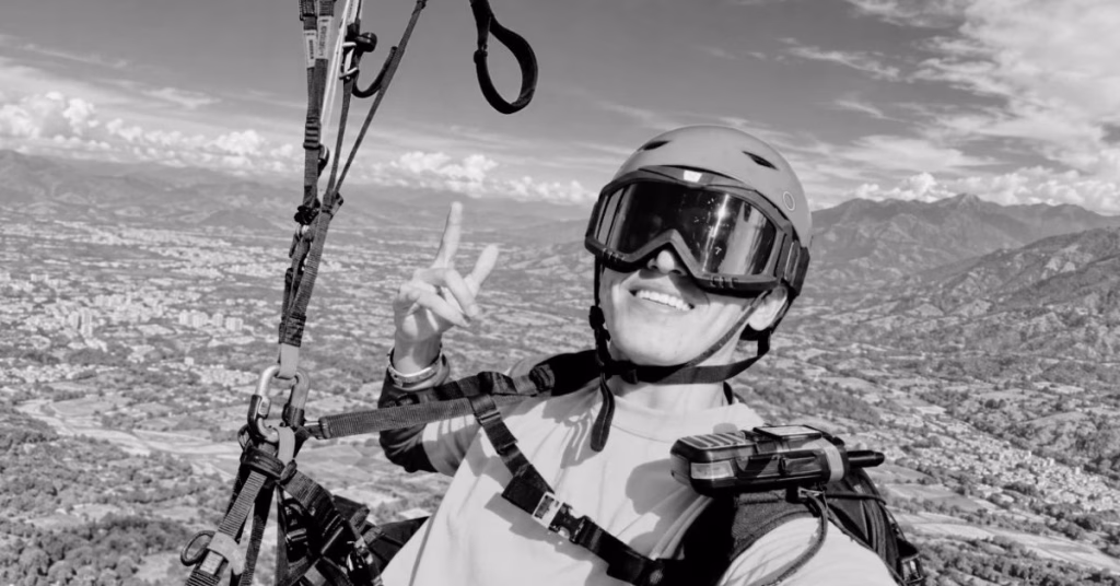 Su pasión estaba en el cielo: murió dragoneante del Inpec tras accidente practicando parapente